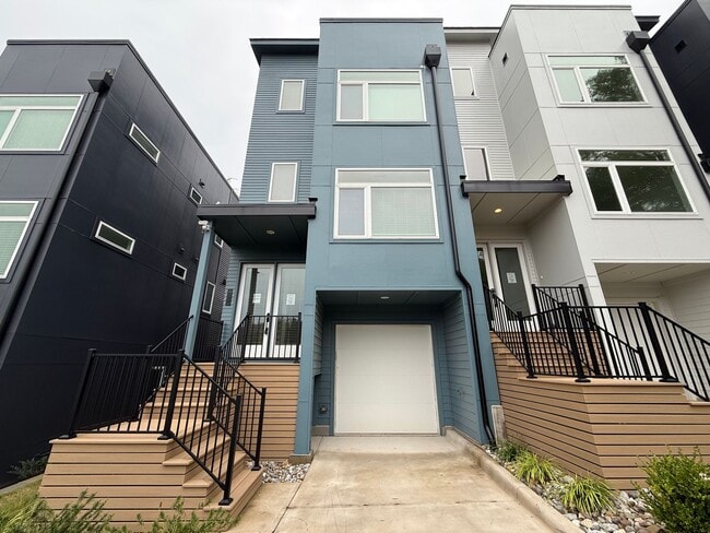 Primary Photo - Luxurious New Construction 4BD, 4BA Downto...