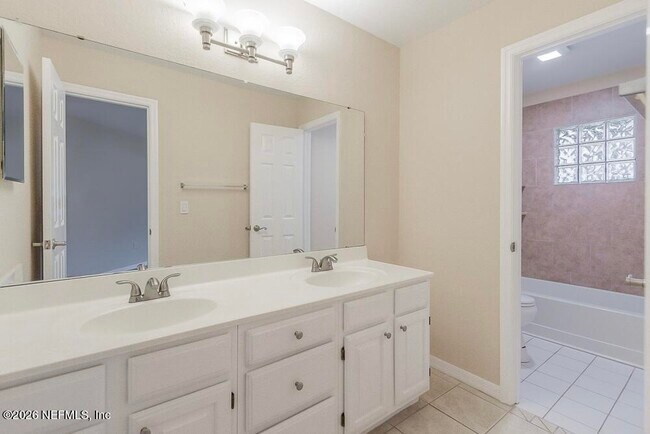 Building Photo - 10150 Belle Rive Blvd