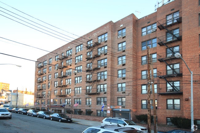 Building Photo - 87-87 171st St