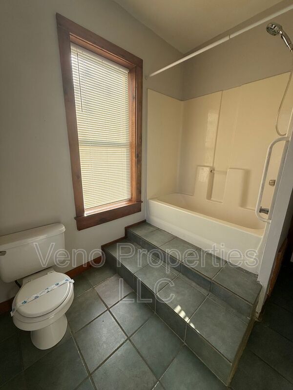 Building Photo - 43 McCrea St