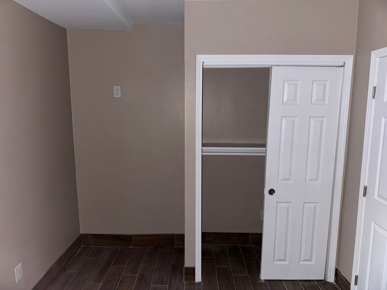 Primary Photo - 32952 Urban Ave