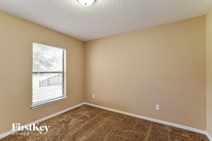 Building Photo - 1521 Clapton Dr