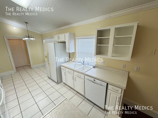 Building Photo - 2719 Crane's Cove Dr