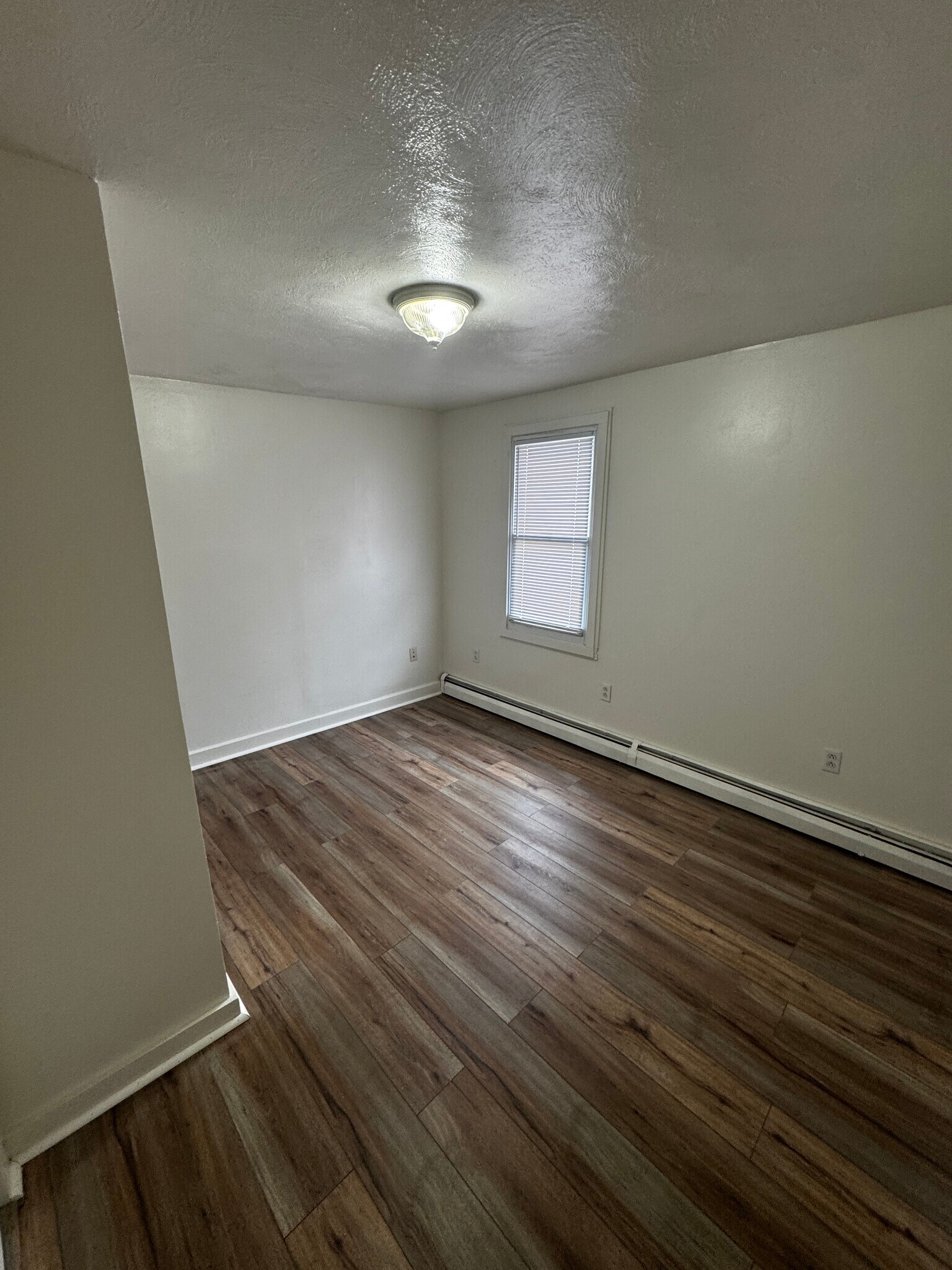 Building Photo - 1284 Slater Rd