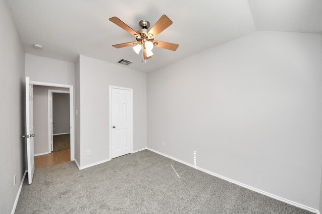 Building Photo - 21823 Wildcroft Dr