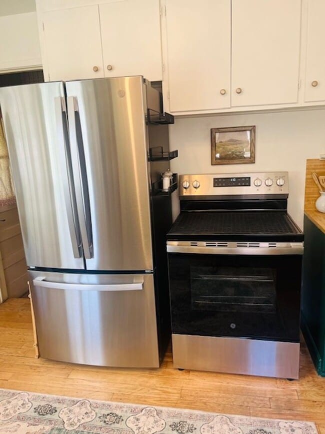 Building Photo - Single Family Home close to SUU