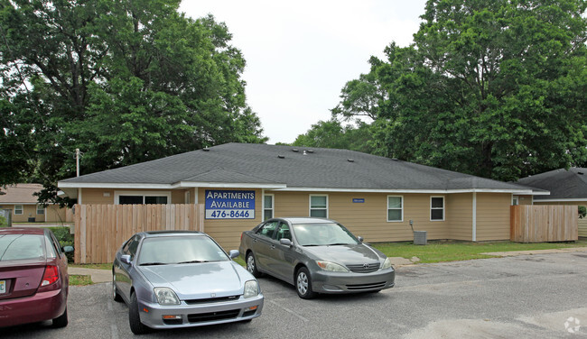 Primary Photo - Lanier Apartments