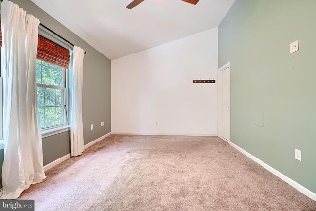 Building Photo - 30 Old Forge Ct
