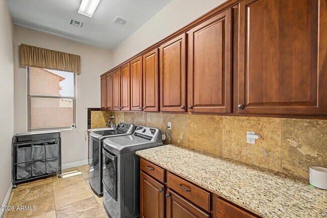 Building Photo - 2316 W Villa Cassandra Dr
