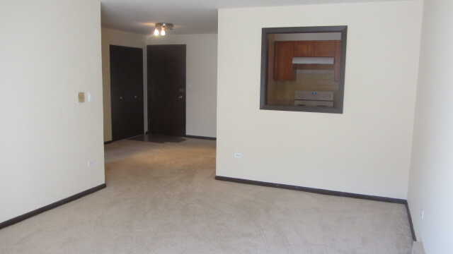 Building Photo - 2320 N Nordica Ave