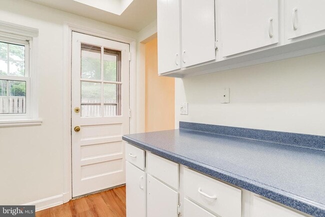 Building Photo - 2822 S Buchanan St