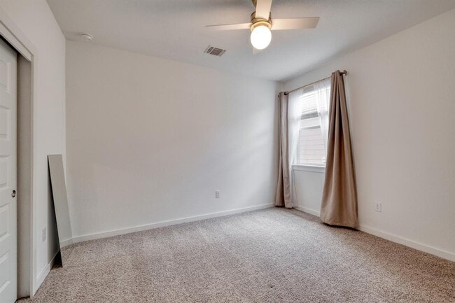 Building Photo - 10003 Baden Ln