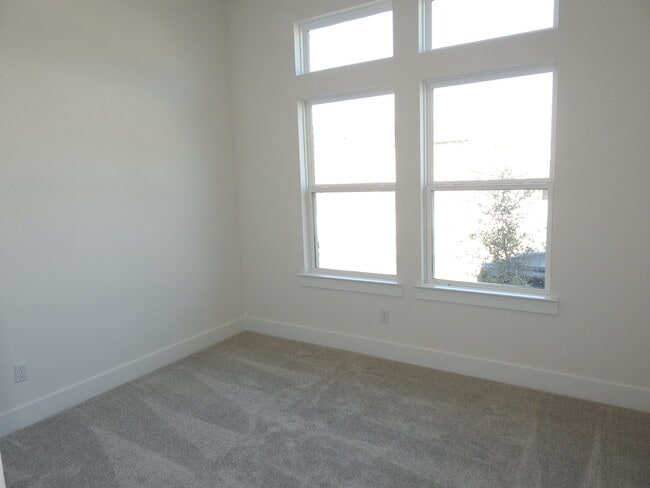 Building Photo - 189 Jackson River Lp