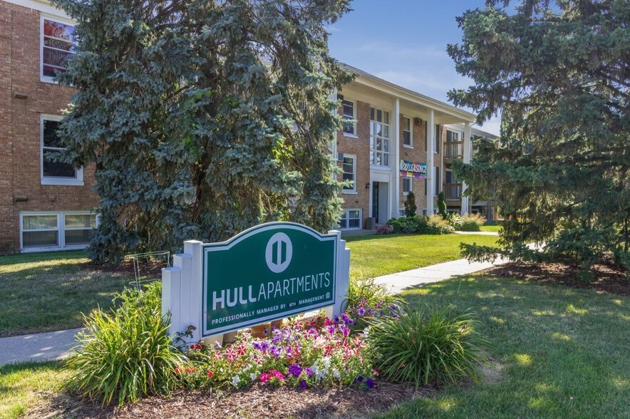 Hull Apartments 1127 N Hagadorn Rd East Lansing MI 48823 Apartment