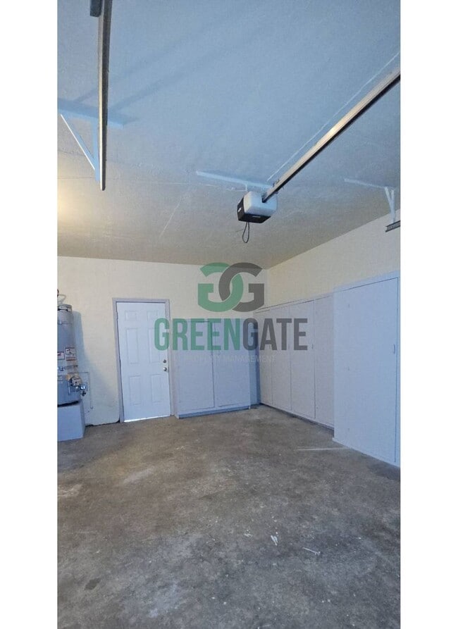 Building Photo - Lovely 2 Bedroom Home in Modesto AVAILABLE NOW!!