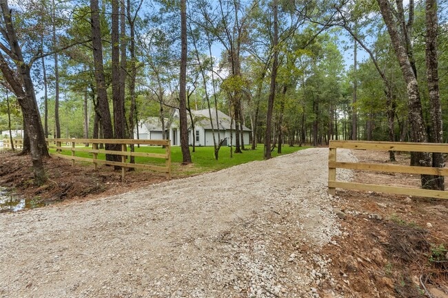 Building Photo - 11193 Wildwood Ln