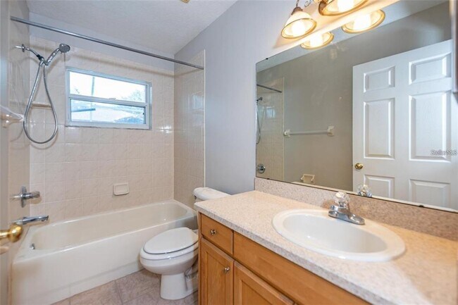 Building Photo - 2634 Brookville Dr