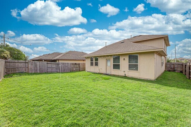 Building Photo - 17923 Alora Springs Trace