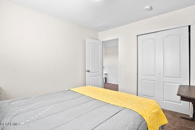 Building Photo - 521 Delancey St