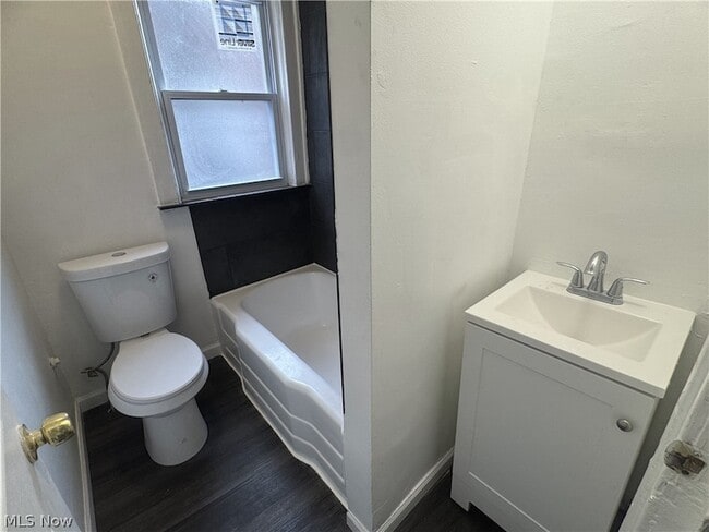 Building Photo - 3242 Sycamore Rd