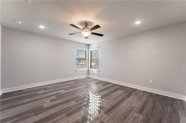 Building Photo - 507 W Arkansas St