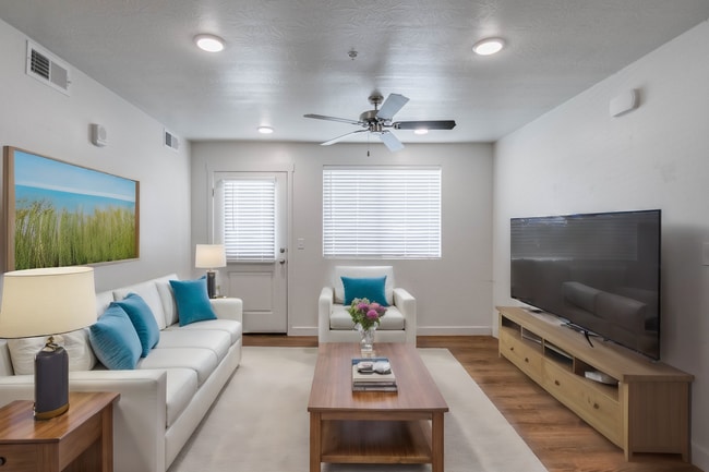 Building Photo - *Blackstone Farms in Provo