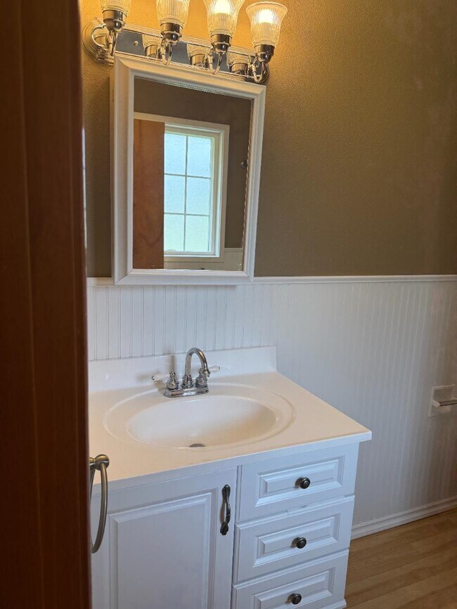 Building Photo - 1416 Scenic Dr