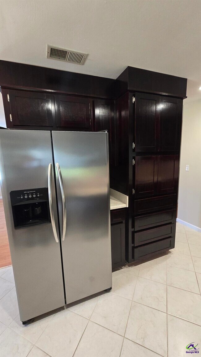 Building Photo - 106 Mason Dr