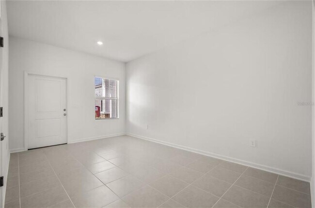 Building Photo - 2865 Pierr St