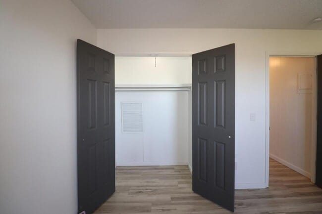 Building Photo - 126 Fairway Ave