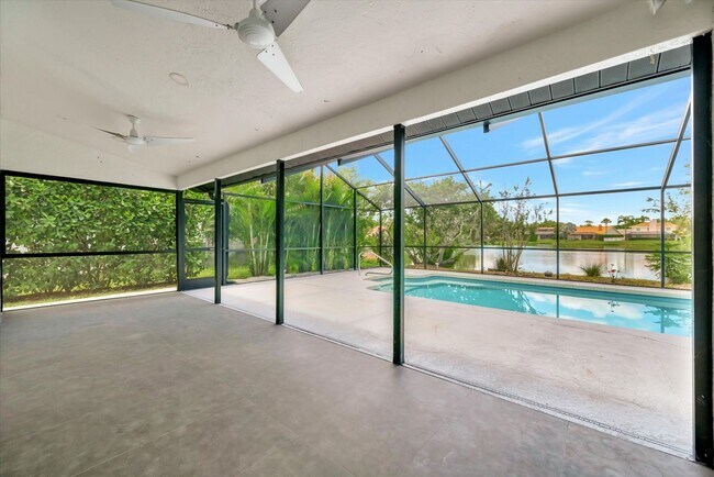 Building Photo - Stunning 3 Bed/ 2 Bath Pool Home in Longwood Run ~ UTC
