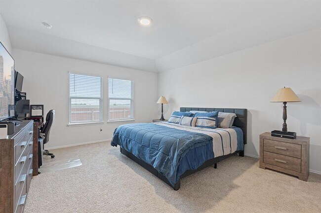 Building Photo - 269 Frogmore Lp