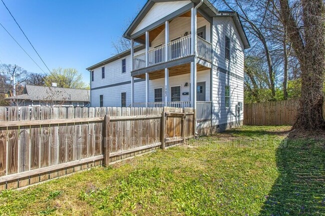 Building Photo - 1902 Bransford Ave