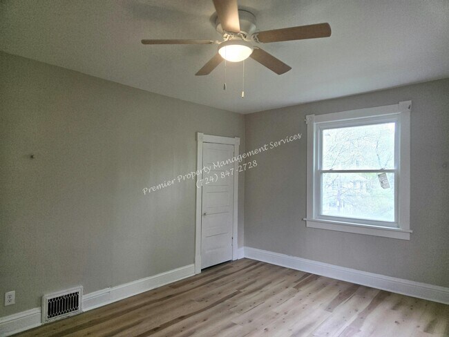 Building Photo - 1429 Hall Ave