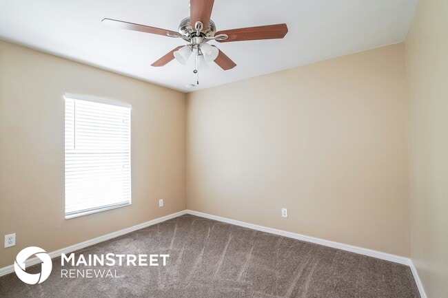 Building Photo - 528 Columbus Blvd S