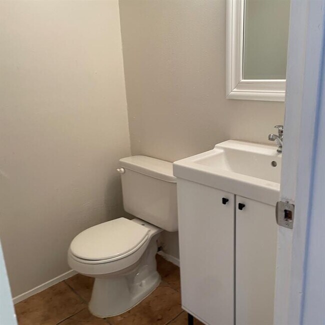Building Photo - 1705 Coronado Hills Dr
