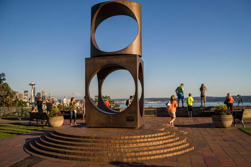 Building Photo - 1215 Queen Anne Ave N