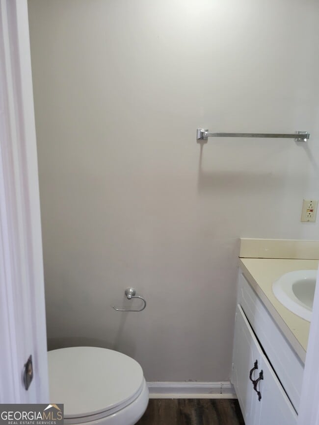 Building Photo - 2938 Bridge Dr