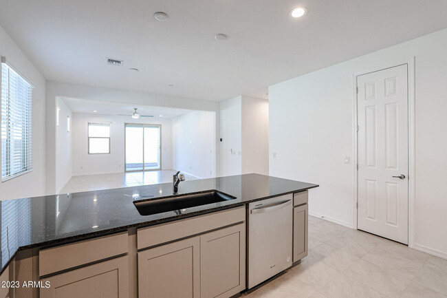 Building Photo - 13554 W Shifting Sands Dr