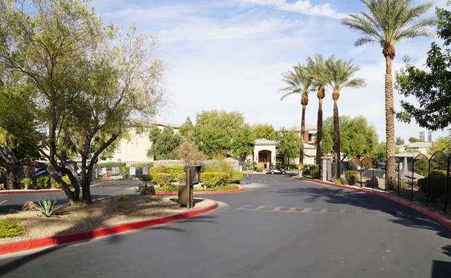 Building Photo - 4400 S Jones Blvd