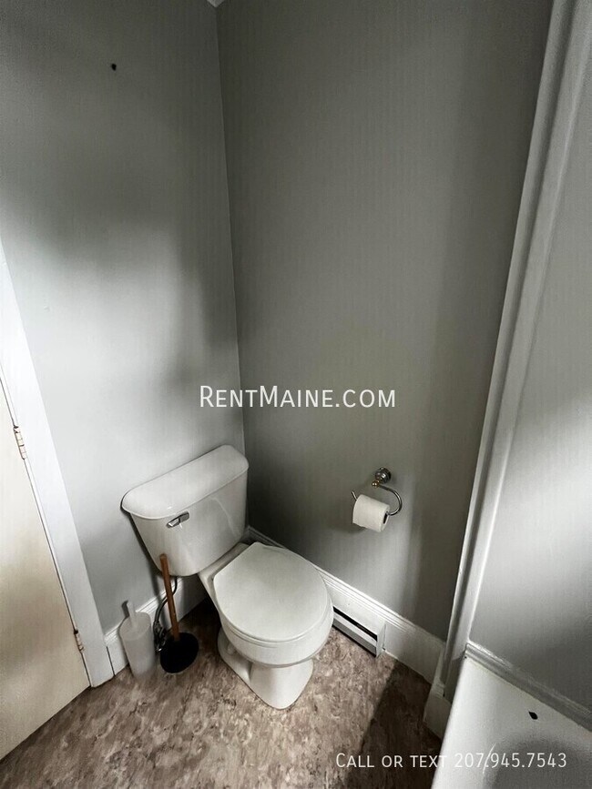 Building Photo - 17 Hudson St