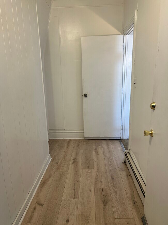 Primary Photo - 2412 9th Ave