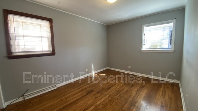 Building Photo - 9225 S Euclid Ave