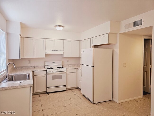 Building Photo - 7066 Burcot Ave