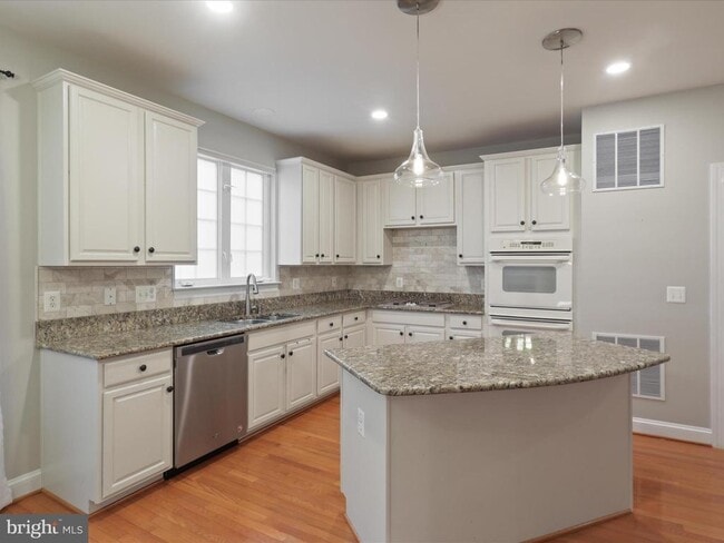 Building Photo - 5638 Kertscher Terrace
