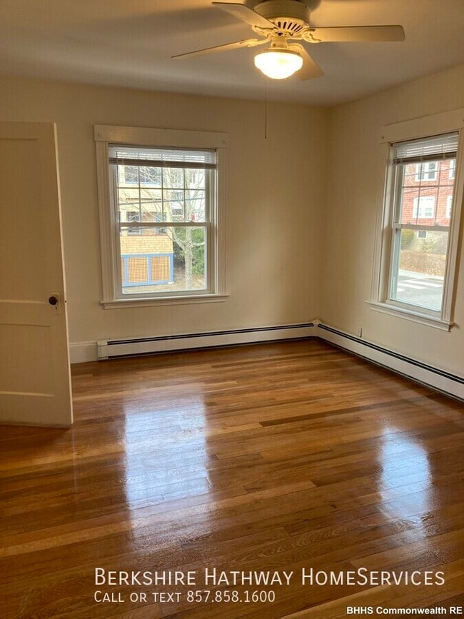 Building Photo - 36 Park Ave