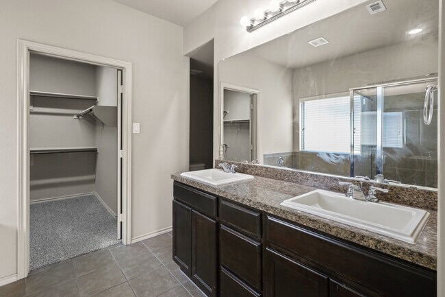 Building Photo - 1804 Capulin Rd