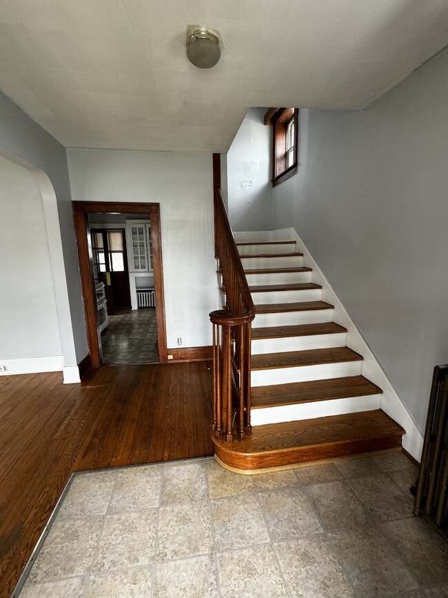 Building Photo - 439 Eagle School Rd