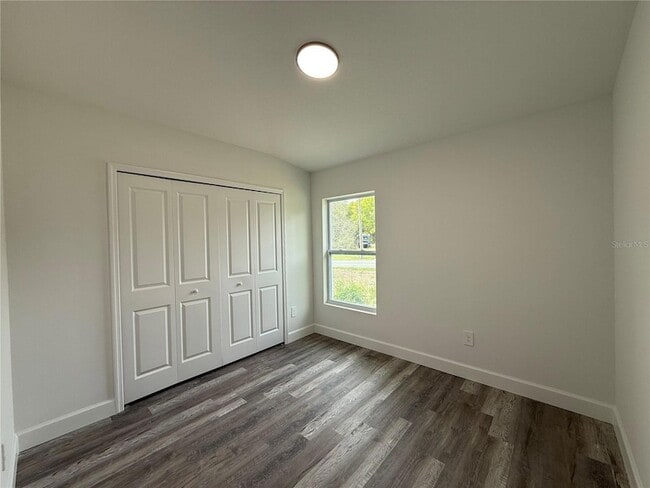 Building Photo - 14 Locust Rad