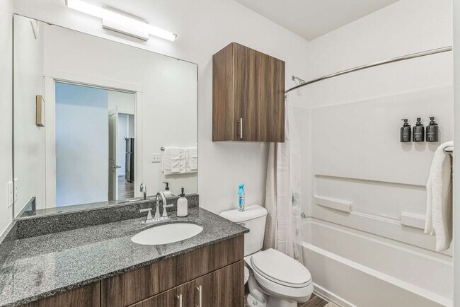 Building Photo - 305 E Front St